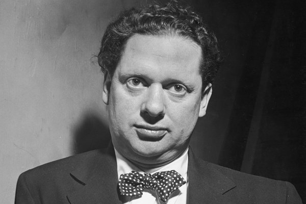 Compare And Contrast Dylan Thomas And Because