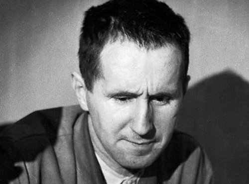 biography Bertolt Brecht