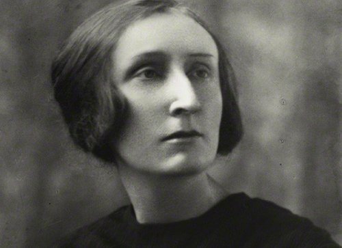 biography-Edith-Sitwell