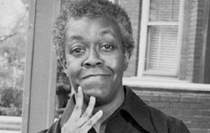 Biography And Poems Of Gwendolyn Brooks: Who Is Gwendolyn Brooks